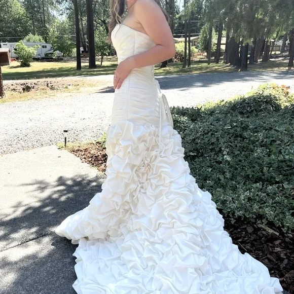 chinese dress ladies Alfred Angelo, Sample